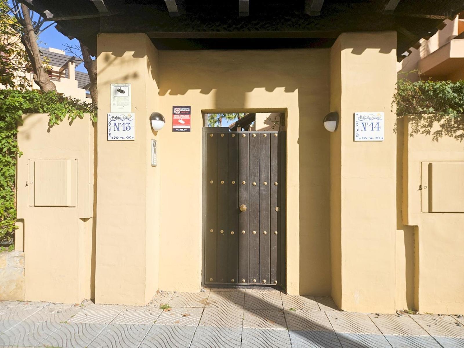 Pass The Keys Beachfront In San Pedro * Marbella
