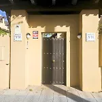 Pass The Keys Beachfront Apartment In San Pedro