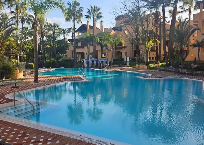 Pass The Keys Beachfront Apartment In San Pedro